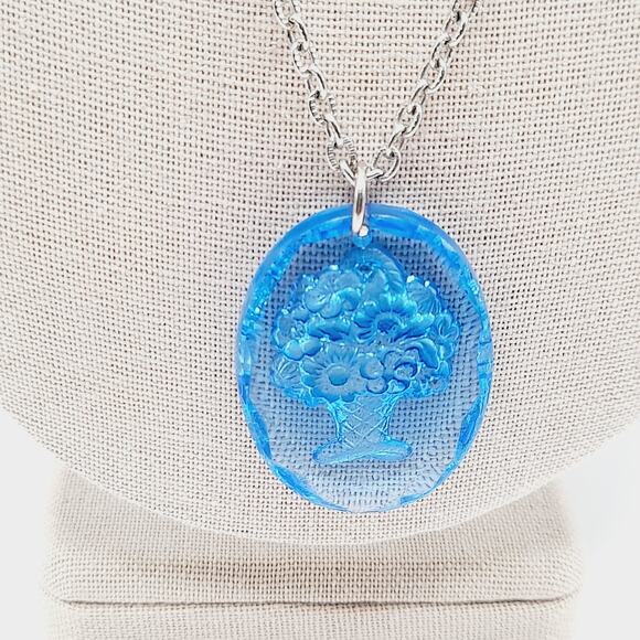 Vintage Blue Glass Intaglio Basket Pendant Necklace 24” Silver Chain - Picture 3 of 10
